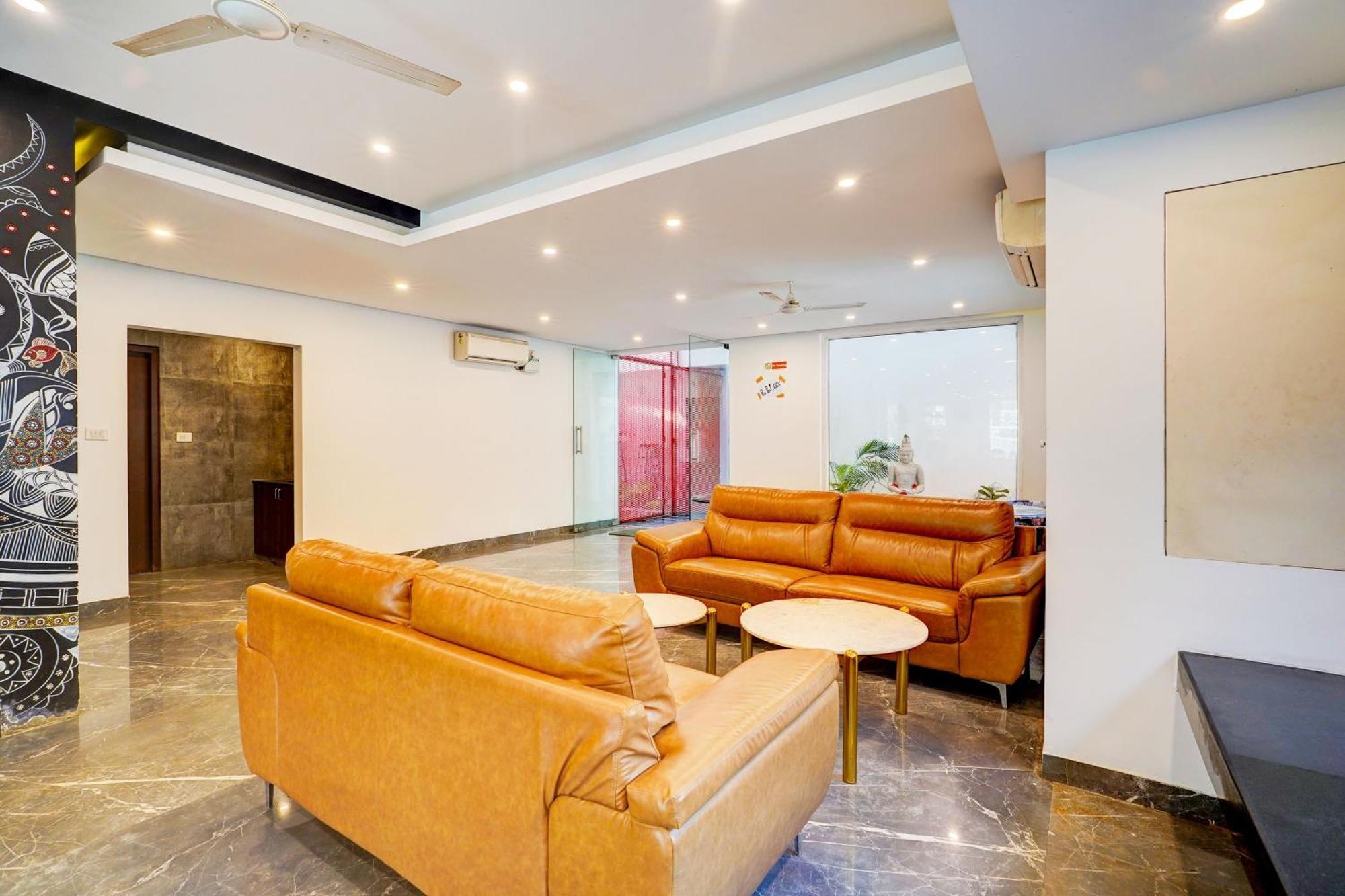 OYO 14203 Chetana Inn Bangalore Bagian luar foto