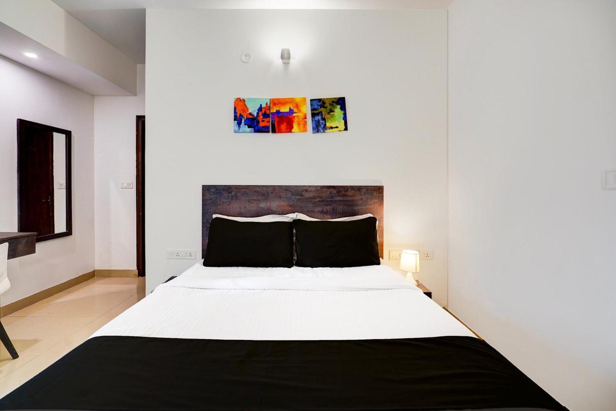 OYO 14203 Chetana Inn Bangalore Bagian luar foto
