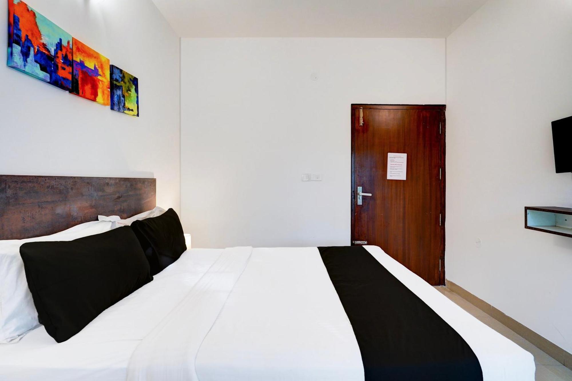 OYO 14203 Chetana Inn Bangalore Bagian luar foto
